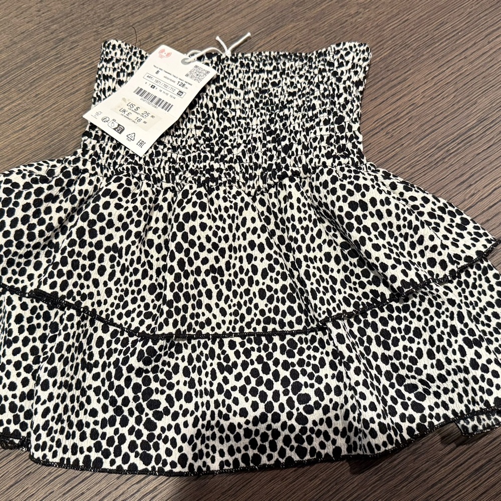 NWT Zara kids black and white spotted skirt in perfect condition, never worn